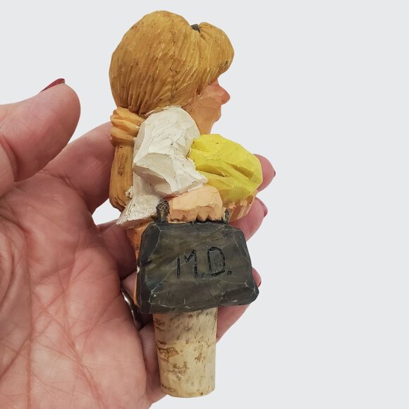 VINTAGE CARVED SPIT N WHITTLE BOTTLE STOPPER Occupation Collection Obstetrician - Picture 2 of 8